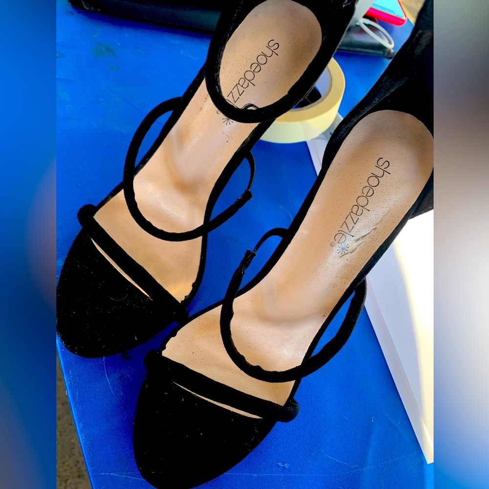 Shoe dazzle high heels